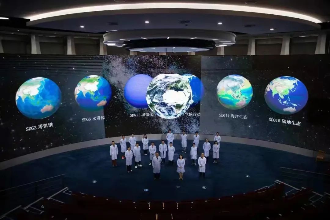 接受领导人检阅 | 金沙990智能显示助力紫金山实验室展现强劲创新力