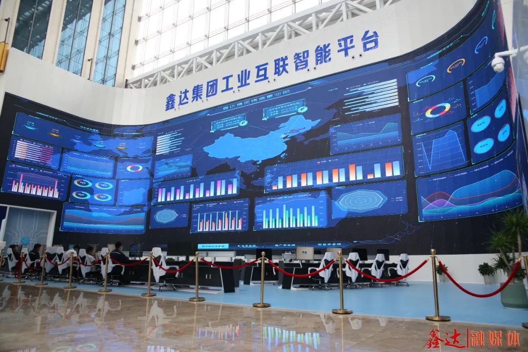 接受领导人检阅 | 金沙990智能显示助力紫金山实验室展现强劲创新力